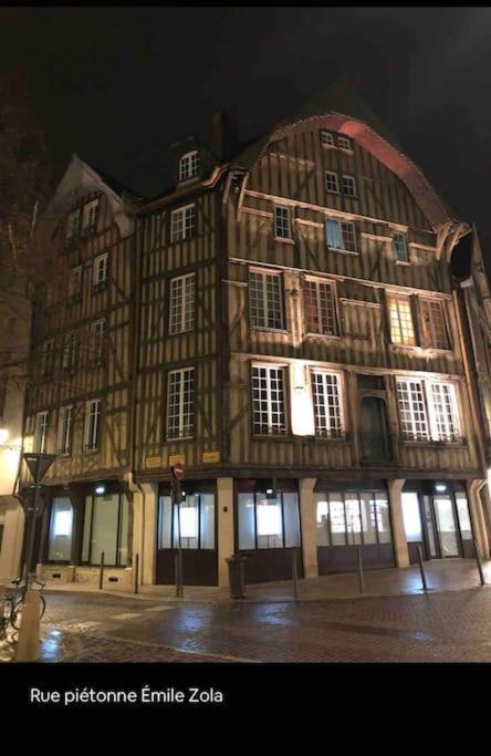 Superbe T2 De Caractere Au Centre Classe 3 Etoiles Troyes Exteriör bild